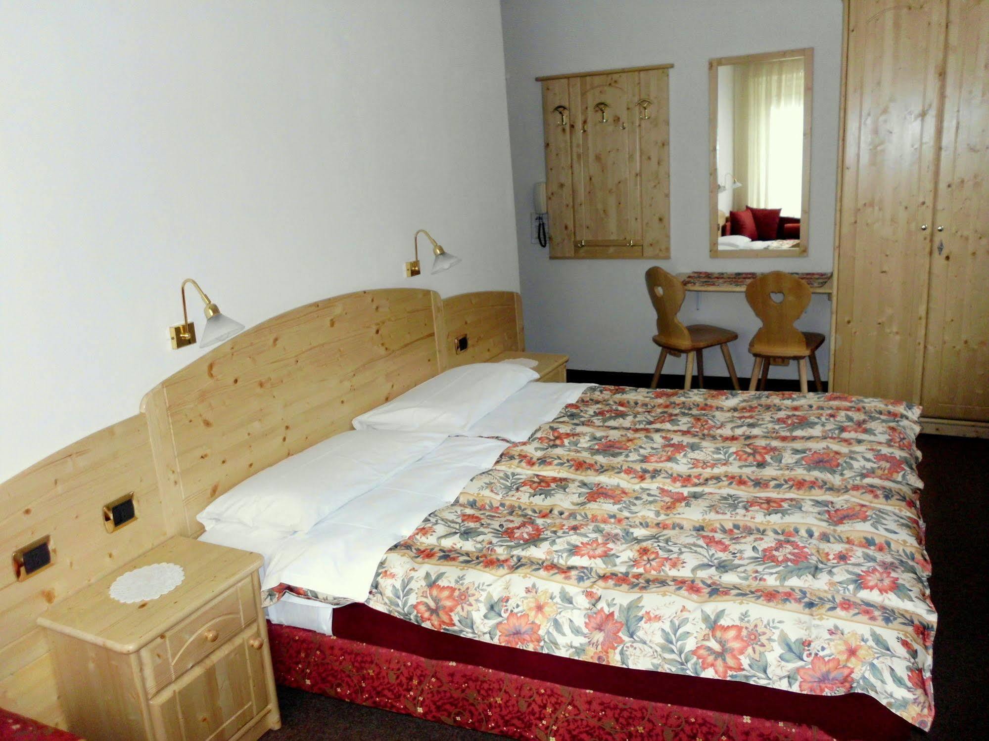 מואנה Albergo Trentino מראה חיצוני תמונה
