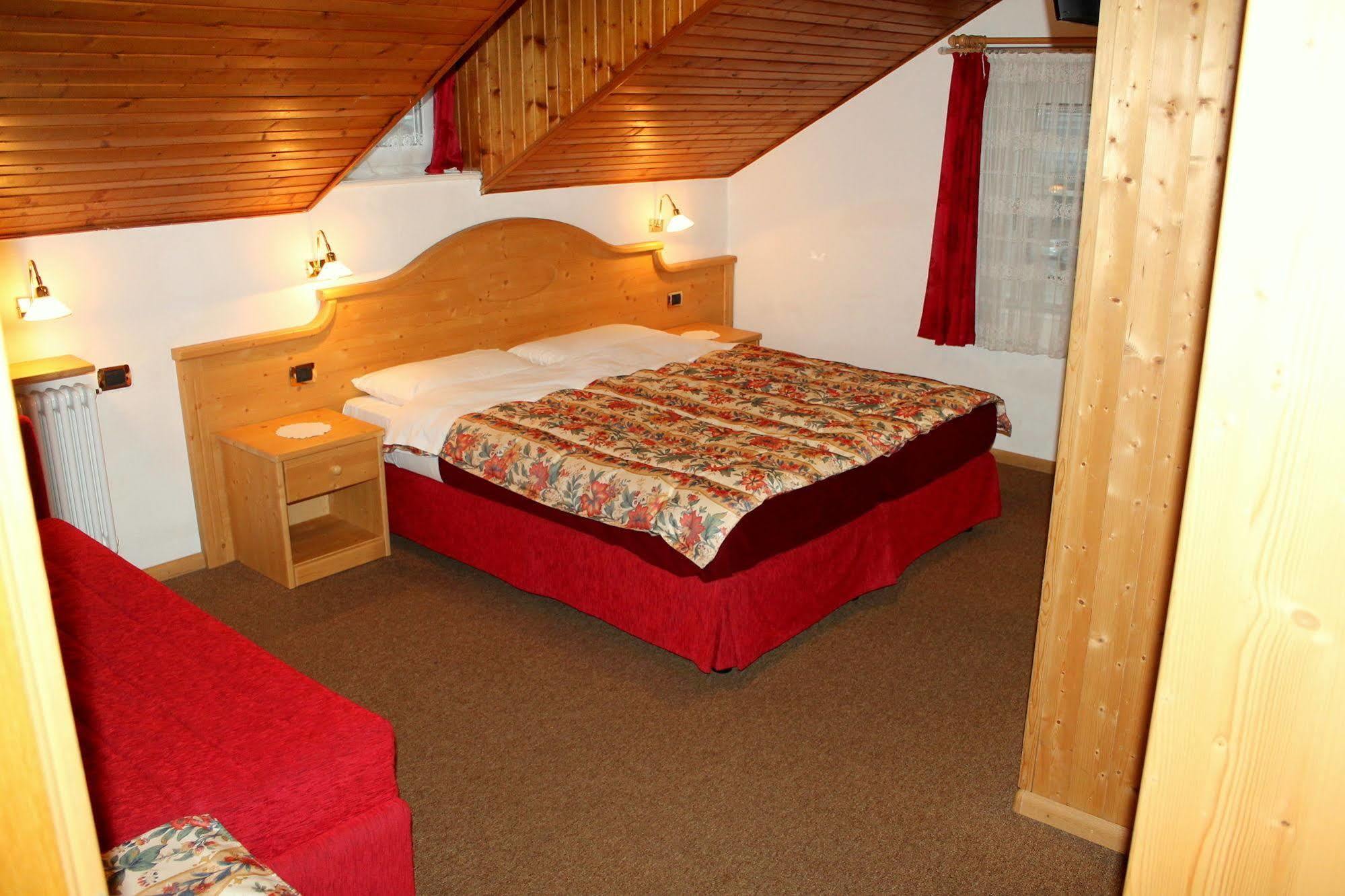 מואנה Albergo Trentino מראה חיצוני תמונה
